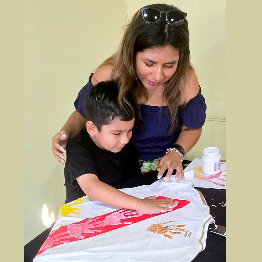 Sábados: 3:00 pm. - 6:00 pm.